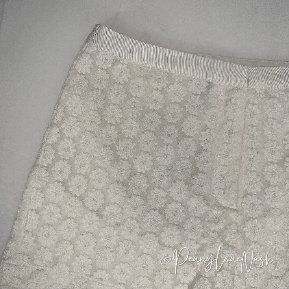 Topshop Floral Lace Shorts Size 4 White - Picture 2 of 8